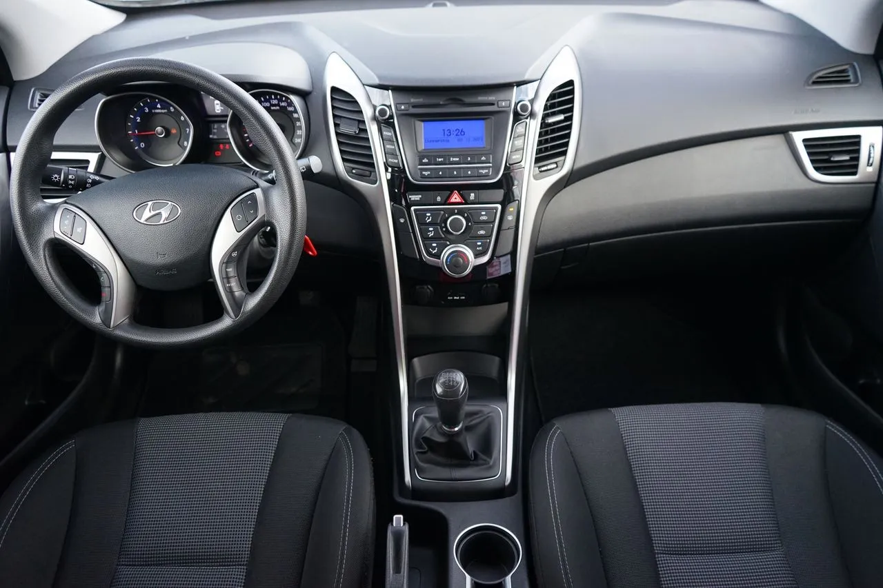 Hyundai i30 CW 1.4 Classic Bluetooth...  Image 6