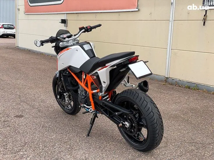 KTM Duke Image 7